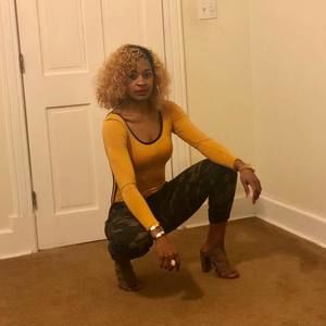 Meet your Posher, Alisha